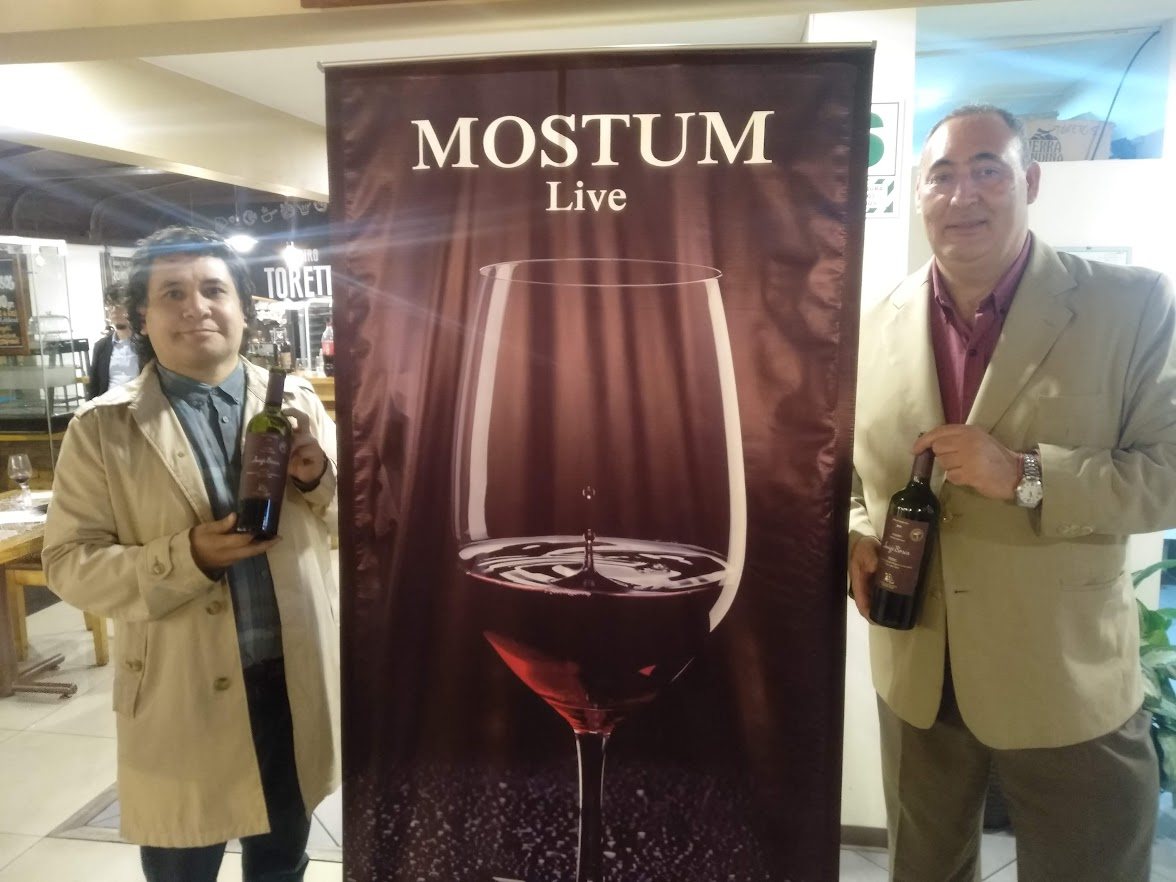 Presentación de Mostum Live